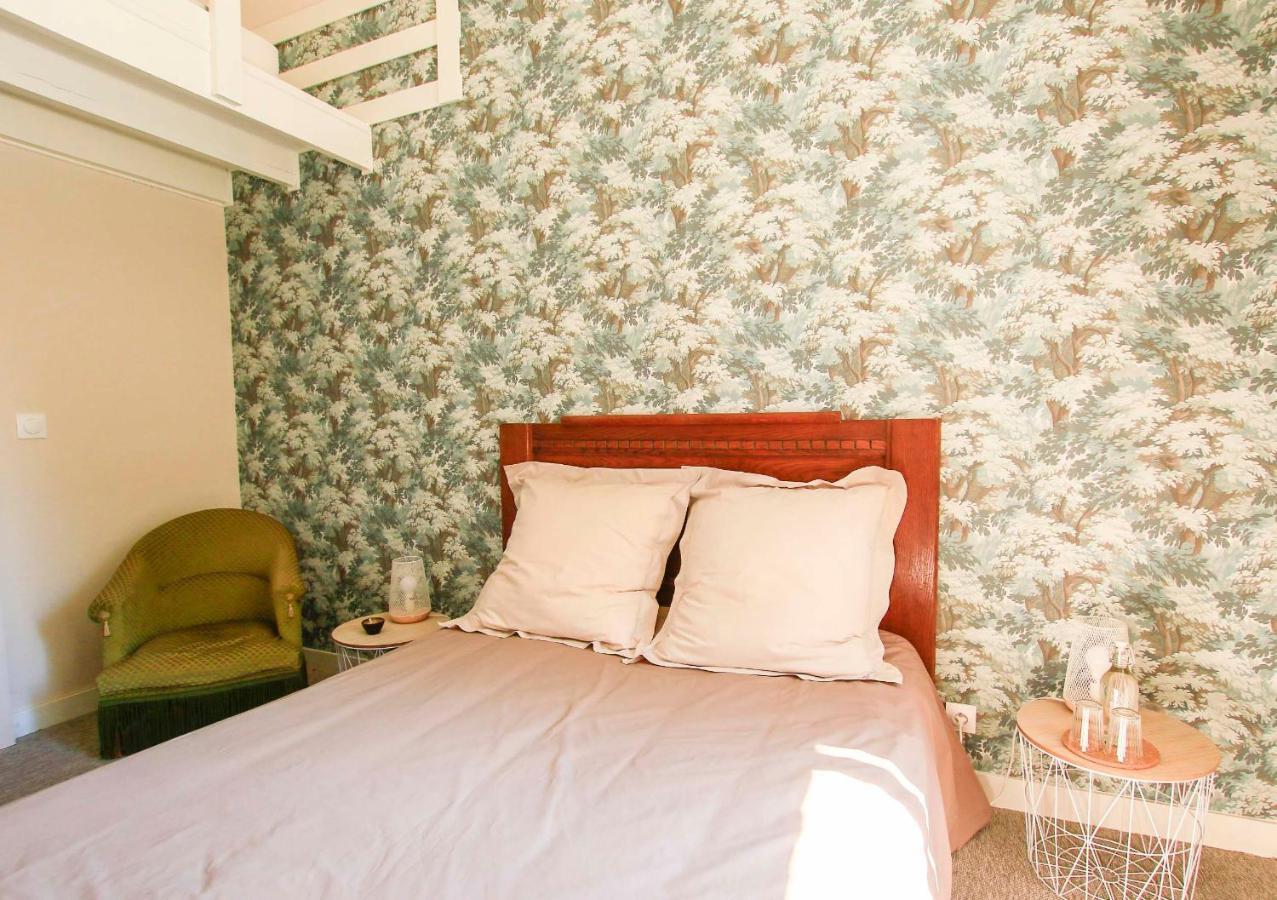 Bed and Breakfast Domaine De Bauzit Vals-pres-le-Puy Exterior foto